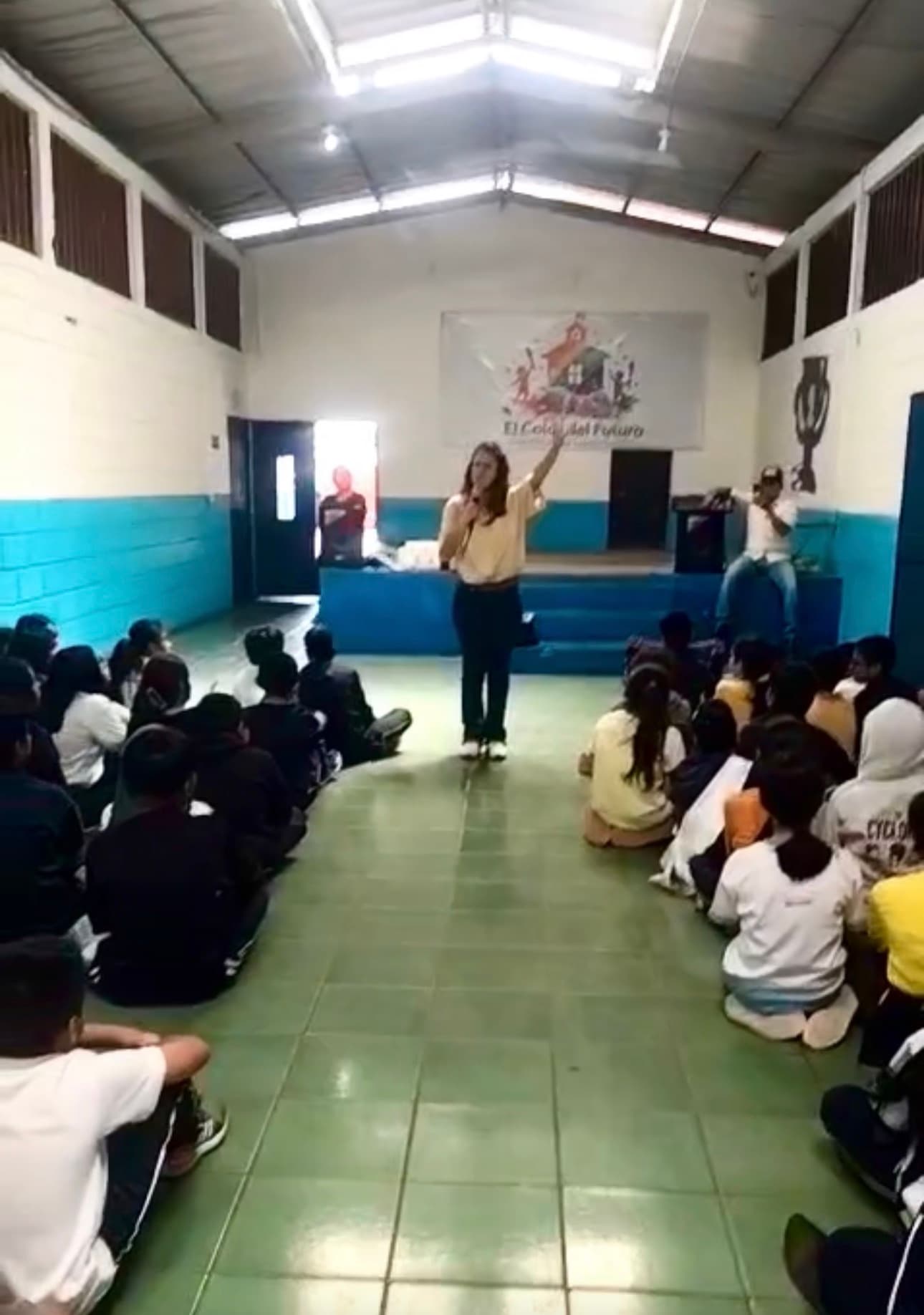Taller gratuito a escuelas Guatemala